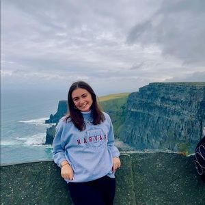 Meet your Posher, Caroline